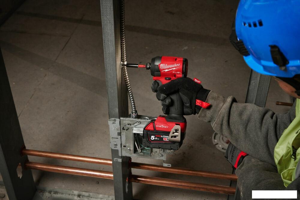 Винтоверт Milwaukee M18 FUEL M18ONEID3-0X 4933492800 (без АКБ, кейс)