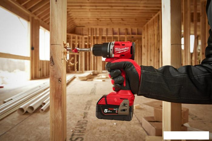 Ударная дрель-шуруповерт Milwaukee M18 M18BLPDRC-422C 4933492825 (с 2-мя АКБ 2 Ач + 4 Ач, кейс)