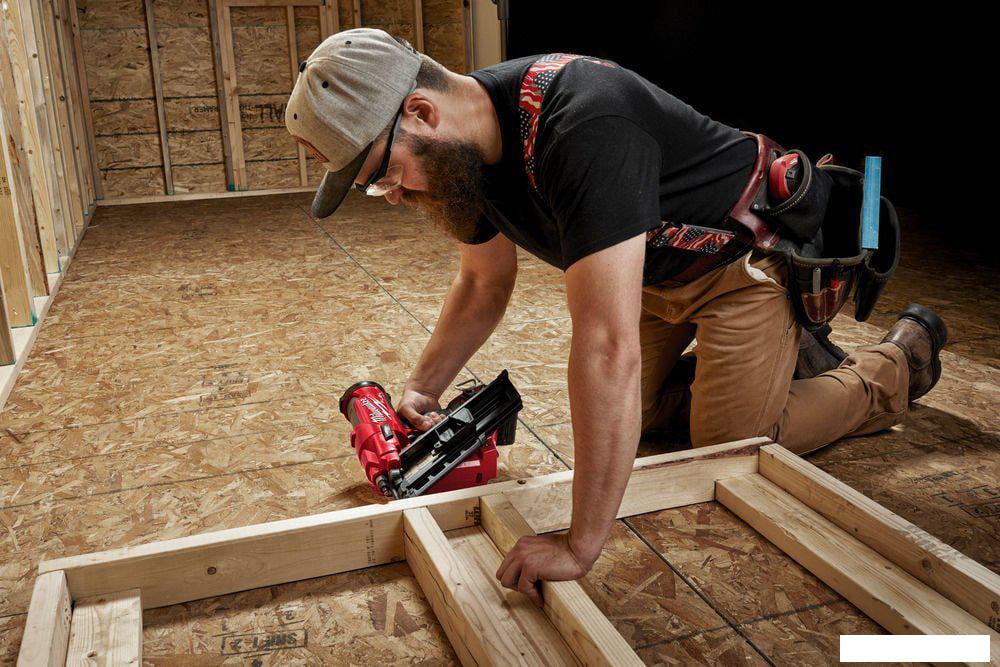 Milwaukee M18 FFN-502C 4933471404 (с 2-мя АКБ)