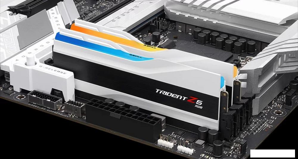 Оперативная память G.Skill Trident Z5 RGB 2x48ГБ DDR5 6400МГц F5-6400J3239F48GX2-TZ5RW
