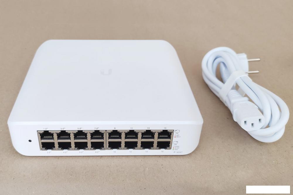 Управляемый коммутатор 2-го уровня Ubiquiti UniFi Switch Lite 16 POE