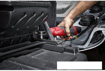Трещотка Milwaukee M12 FHIR38-0 4933478172 (без АКБ)