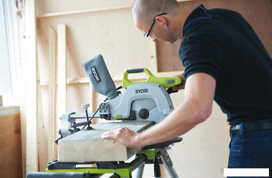 Торцовочная пила Ryobi EMS254L