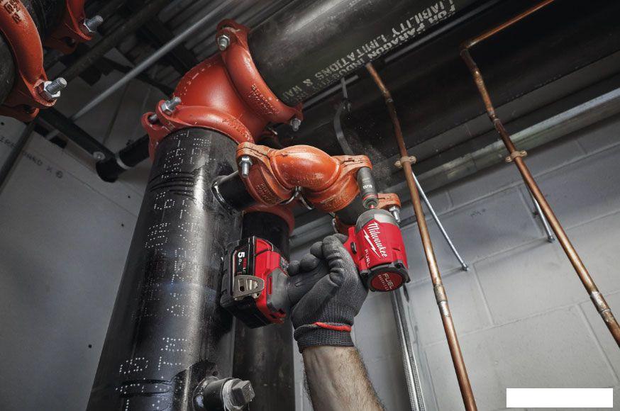 Винтоверт Milwaukee M18 FUEL M18FID3-0X 4933479864 (без АКБ, кейс)