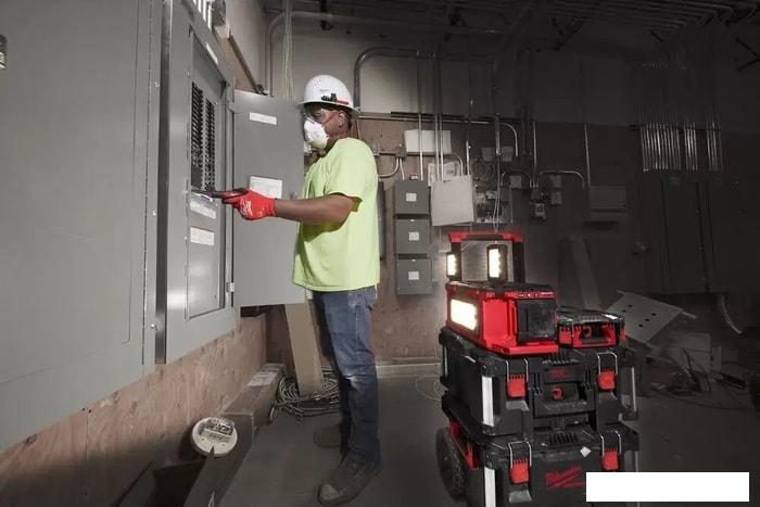Фонарь Milwaukee M18 POALC-0 4933478120 (без АКБ)