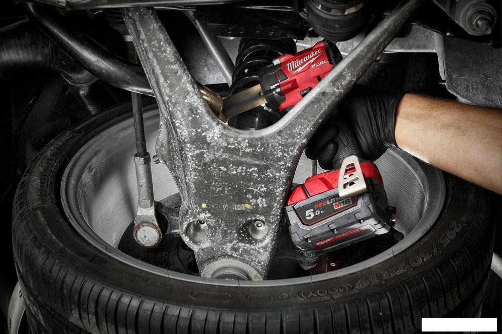 Гайковерт Milwaukee M18 FUEL M18FIW2F12-0 4933498058 (без АКБ)