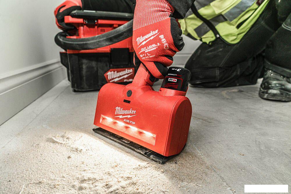 Насадка для ковра Milwaukee M12 AIR-TIP M12AUN-0 4932479461 (без АКБ)