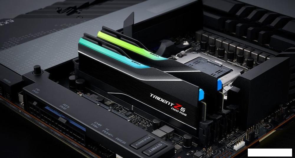 Оперативная память G.Skill Trident Z5 Neo RGB 4x64ГБ DDR5 6000 МГц F5-6000J3644D64GX4-TZ5NR
