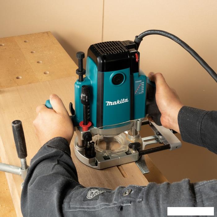 Вертикальный фрезер Makita RP2303FC02