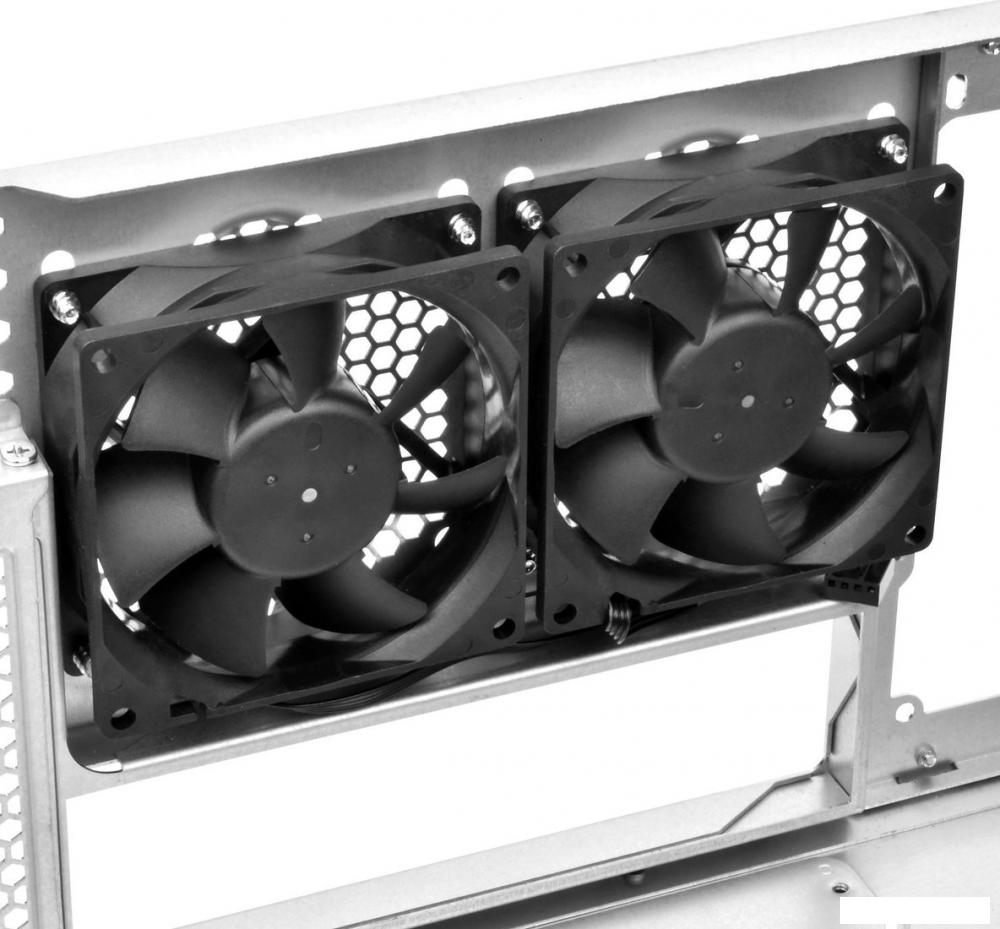 Корпуса SilverStone RM44