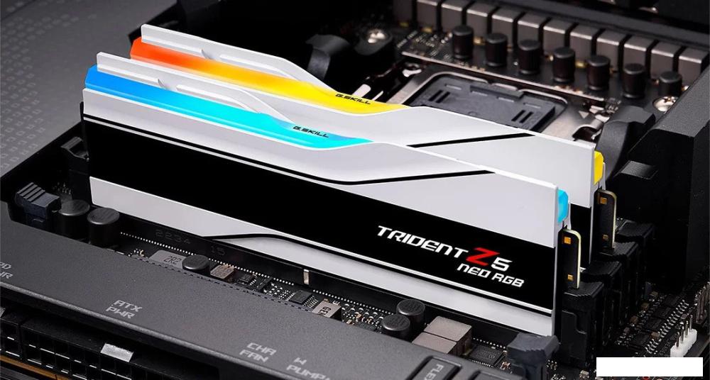 Оперативная память G.Skill Trident Z5 Neo RGB 2x16ГБ DDR5 6000 МГц F5-6000J2636H16GX2-TZ5NRW