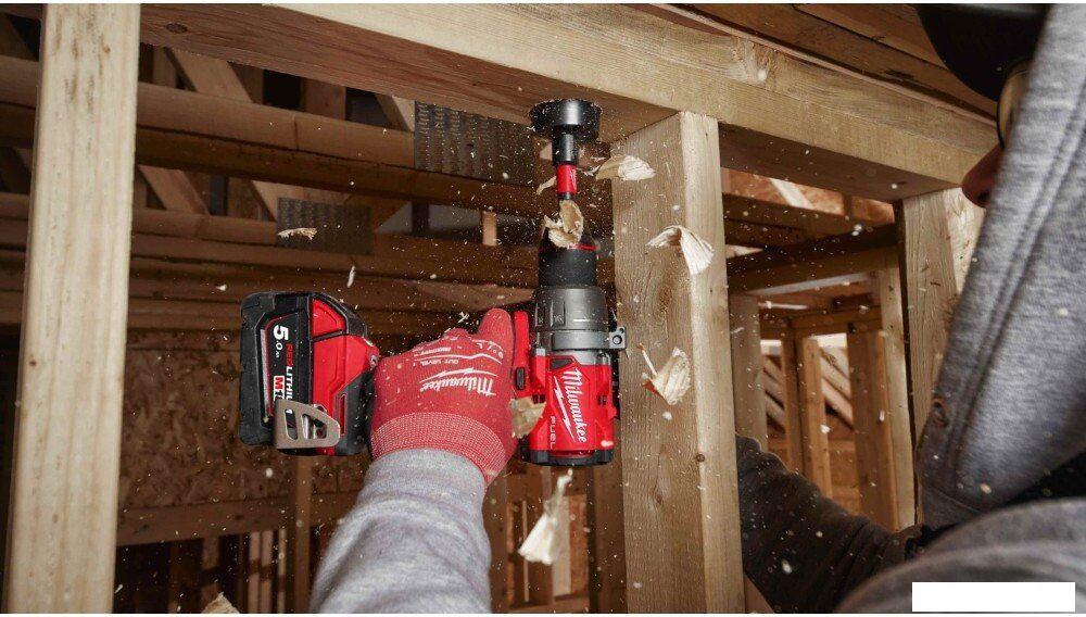 Дрель-шуруповерт Milwaukee M18 FDD3-402C 4933492472 (с 2-мя АКБ, кейс)