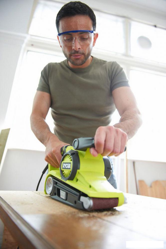 Ленточная шлифмашина Ryobi EBS800V