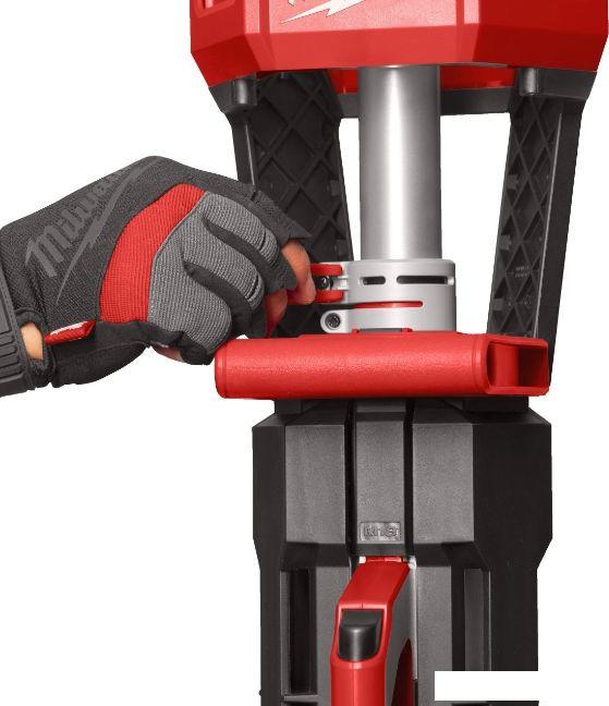 Фонарь Milwaukee M18 SAL2-0 4933492486 (без АКБ)