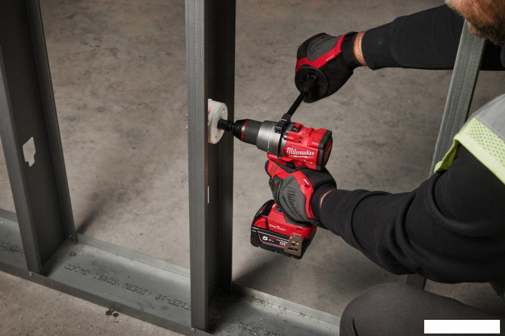 Ударная дрель-шуруповерт Milwaukee M18 ONEPD3-0X 4933492798 (без АКБ, кейс)