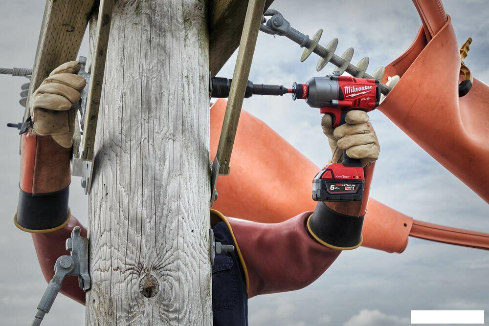 Гайковерт Milwaukee M18 FUEL M18ONEFHIWH716-0X 4933479152 (без АКБ, кейс)
