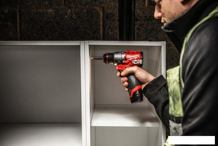 Ударная дрель-шуруповерт Milwaukee M12 FUEL M12FPD2-0 4933479867 (без АКБ)