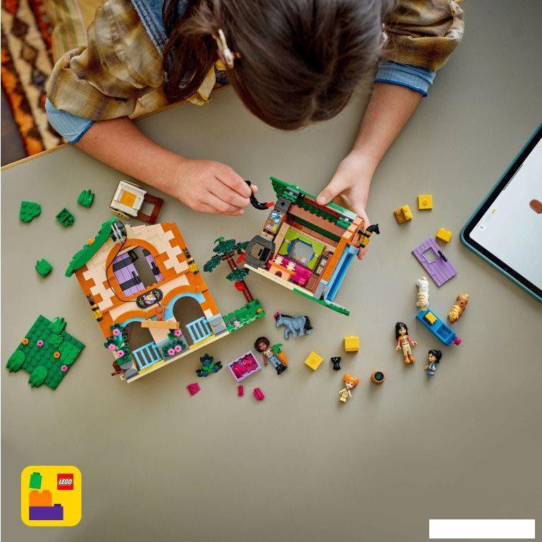 Конструктор LEGO Friends 42654 Ранчо и конюшня пони