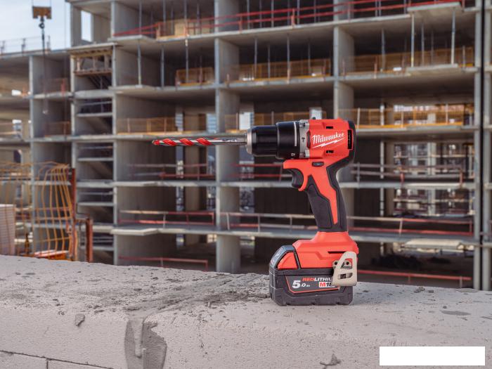 Ударная дрель-шуруповерт Milwaukee M18 BLPDRC-402C 4933492824 (с 2-мя АКБ 4 Ач, кейс)