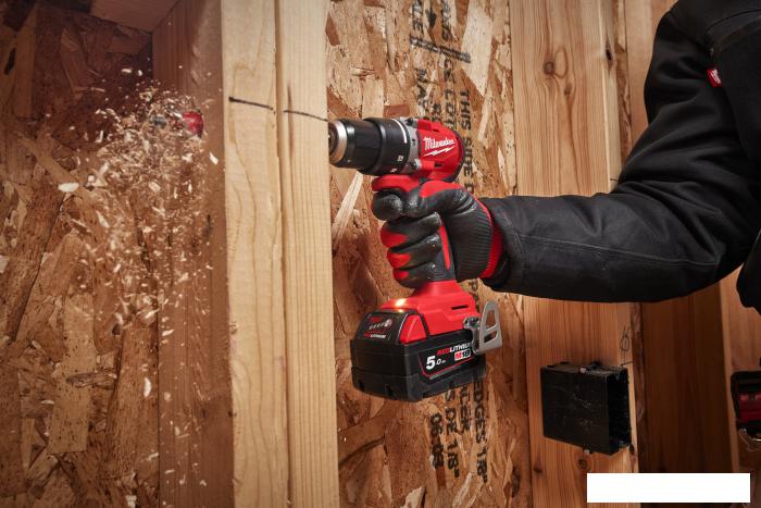 Ударная дрель-шуруповерт Milwaukee M18 BLPDRC-402C 4933492824 (с 2-мя АКБ 4 Ач, кейс)