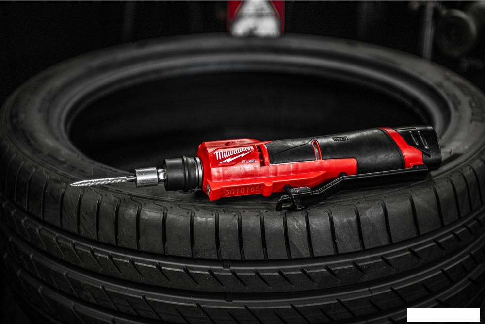 Прямошлифовальная машина Milwaukee M12 FTB-0 Fuel 4933472215 (без АКБ)